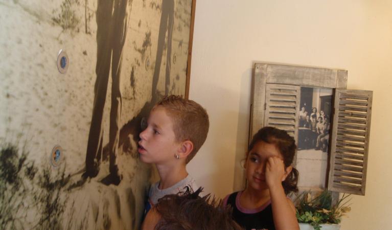 ילדים במוזיאון חוסמסה